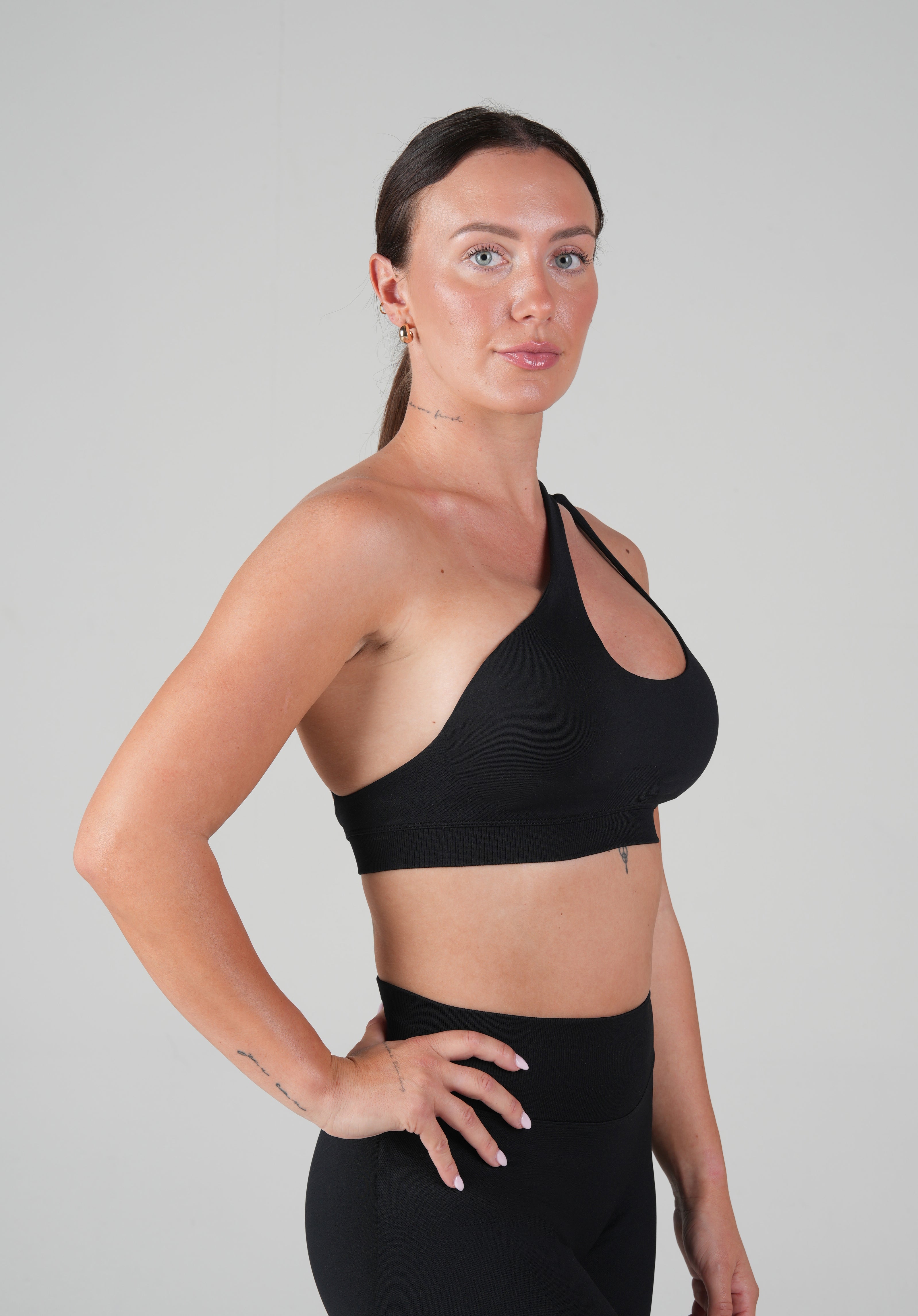 Tasgal Impact Asymmetrical Sports Bra - Black